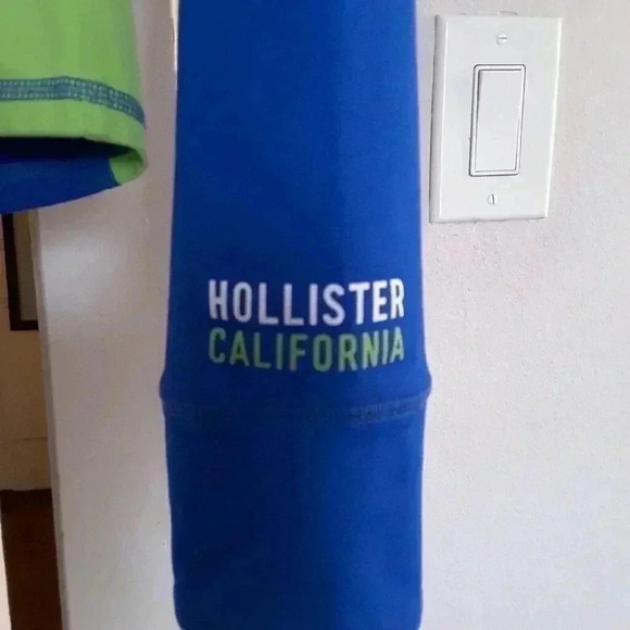 Hollister California  hoodie with thumb cutout large - Picture 2 of 5